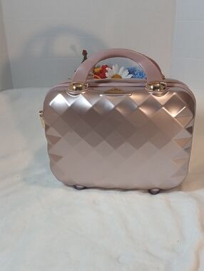 Triforce Firenze Hardside Beauty Case In Rose Gold With A Diamond Pattern NWT